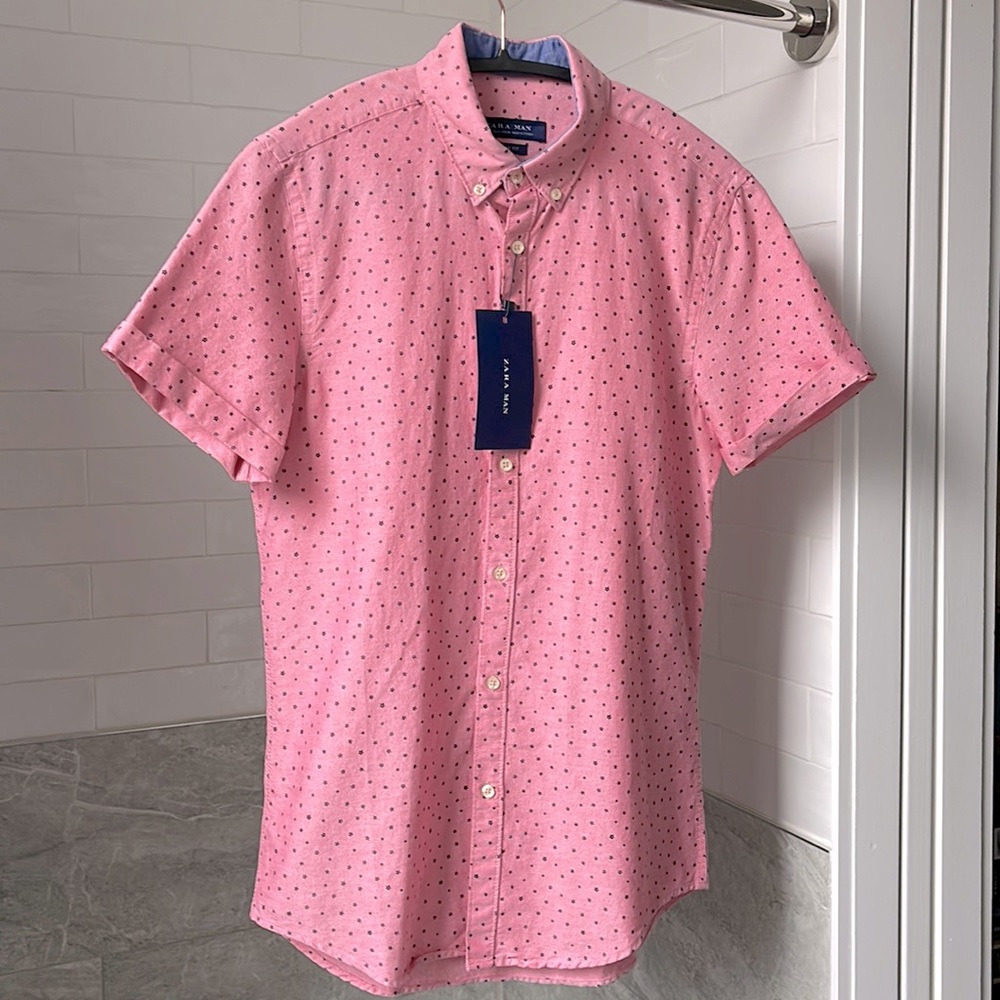 Zara Man, Size Small, Slim Fit, Short Sleeved button down. Color: Salmon. NWT